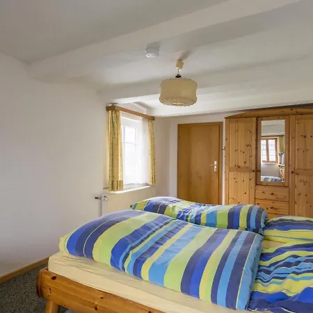 Cosy Holiday In With Garden Ferienhaus *